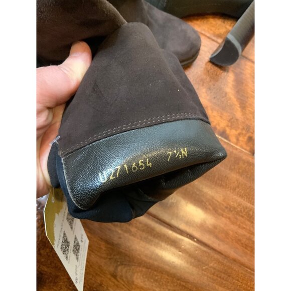 Stuart Weitzman Brown Suede Block Heeled Boots - Picture 11 of 11